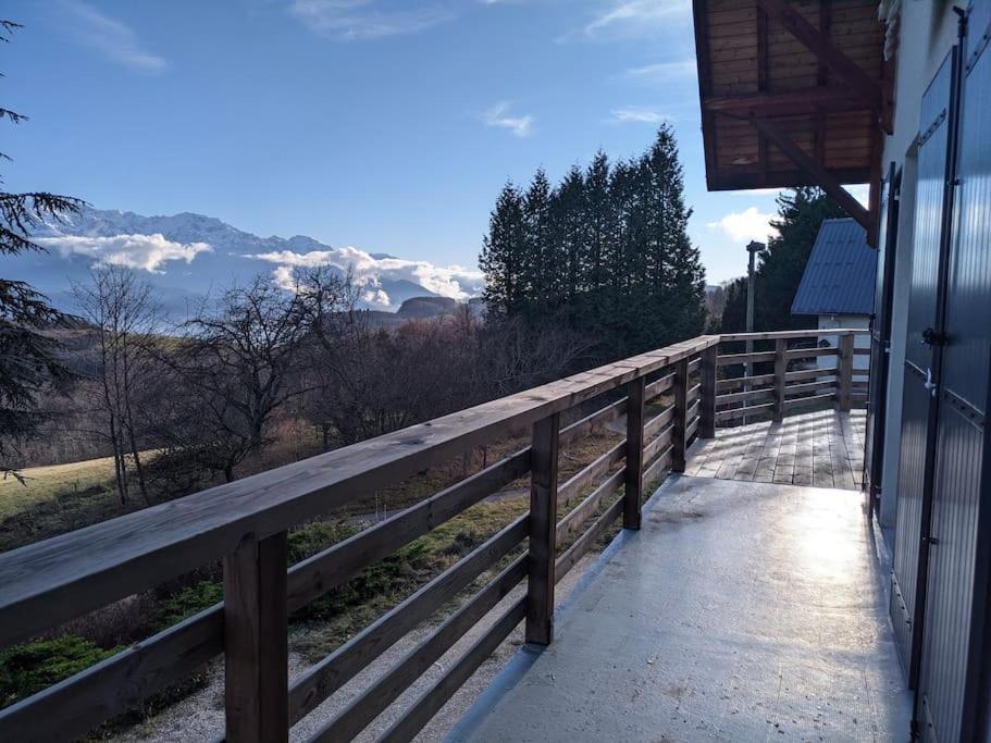 Maison Familiale En Montagne Avec Vue Merveilleuse Sur Le Massif De Belledonne Saint-Bernard  Kültér fotó
